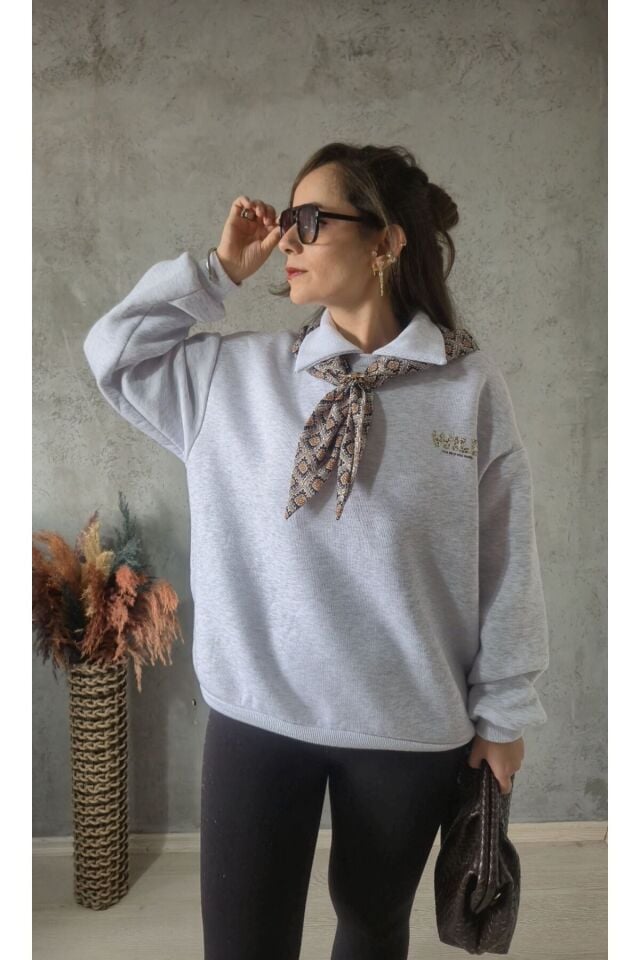 Fular Detaylı Sweatshirt