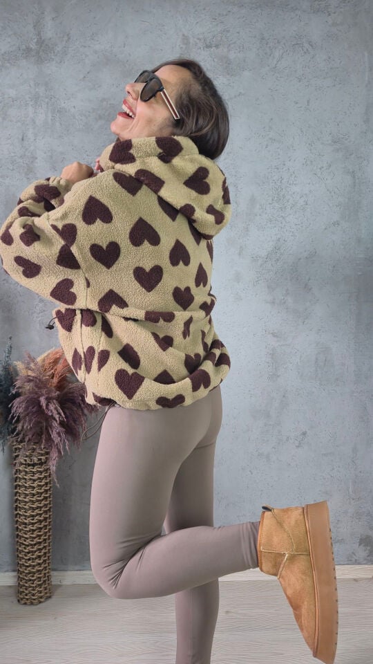 Kalp Desenli Kapüşonlu Oversize Peluş Mont